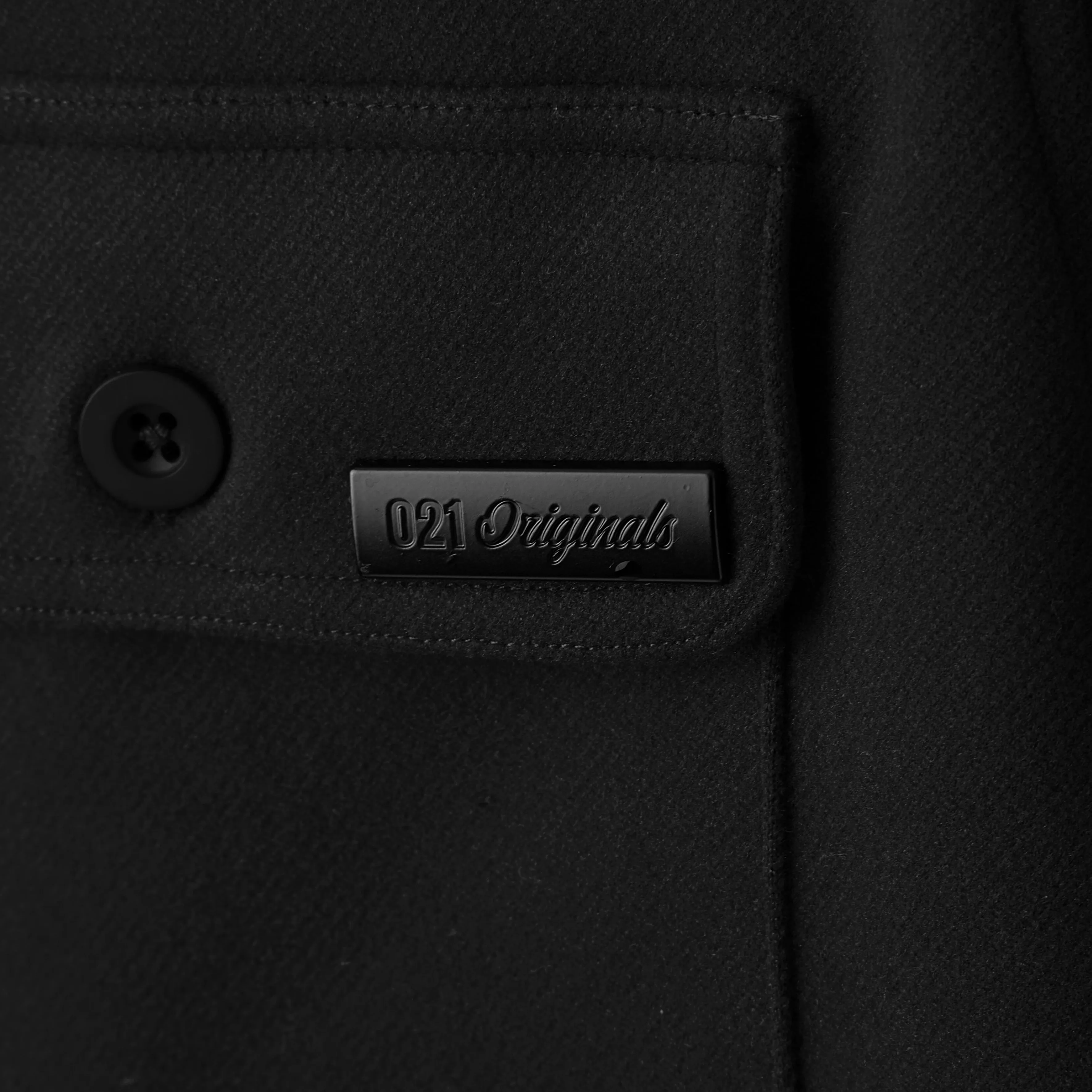 021 ESSENTIAL OVERSHIRT - BLACK