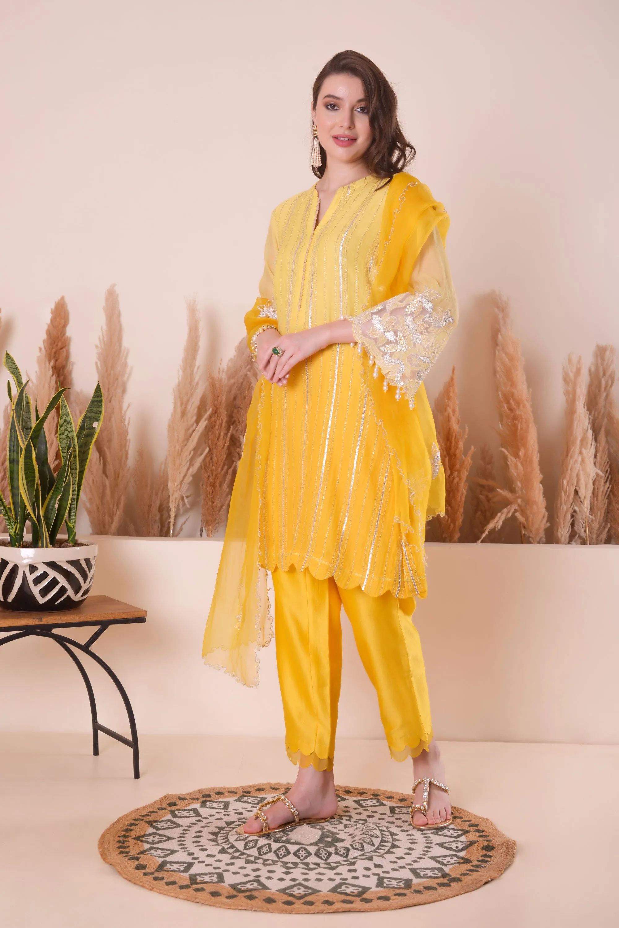 AMBER GRACE STRAIGHT KURTA SET