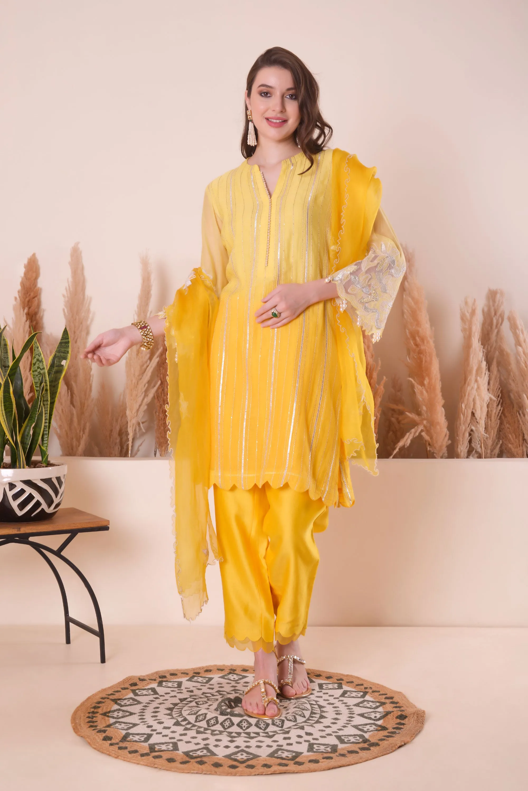 AMBER GRACE STRAIGHT KURTA SET