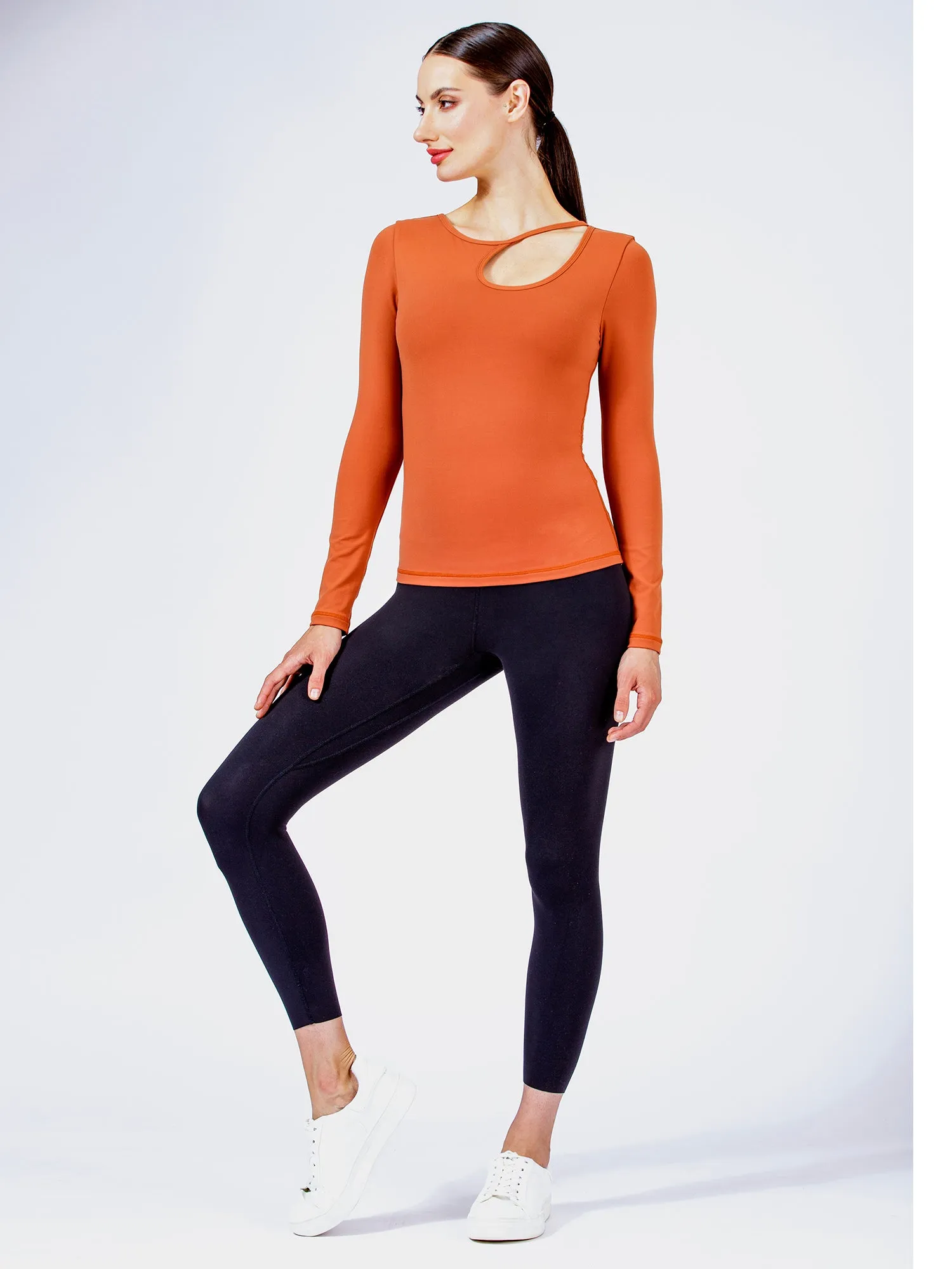 ATMAN LONG SLEEVE CUTOUT TEE