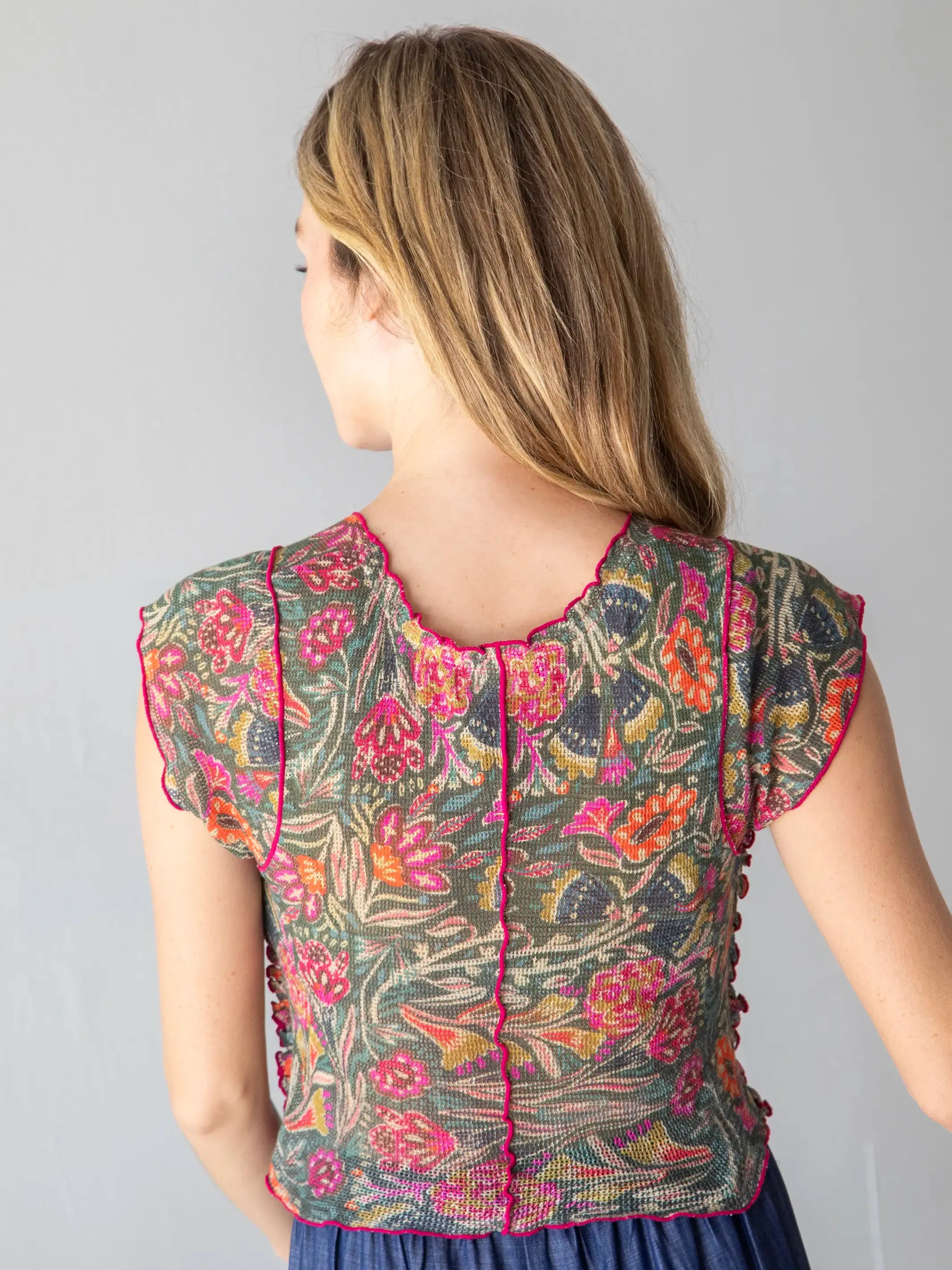 Brianna Cotton Ruffle Trim Top - Green Painterly Vines