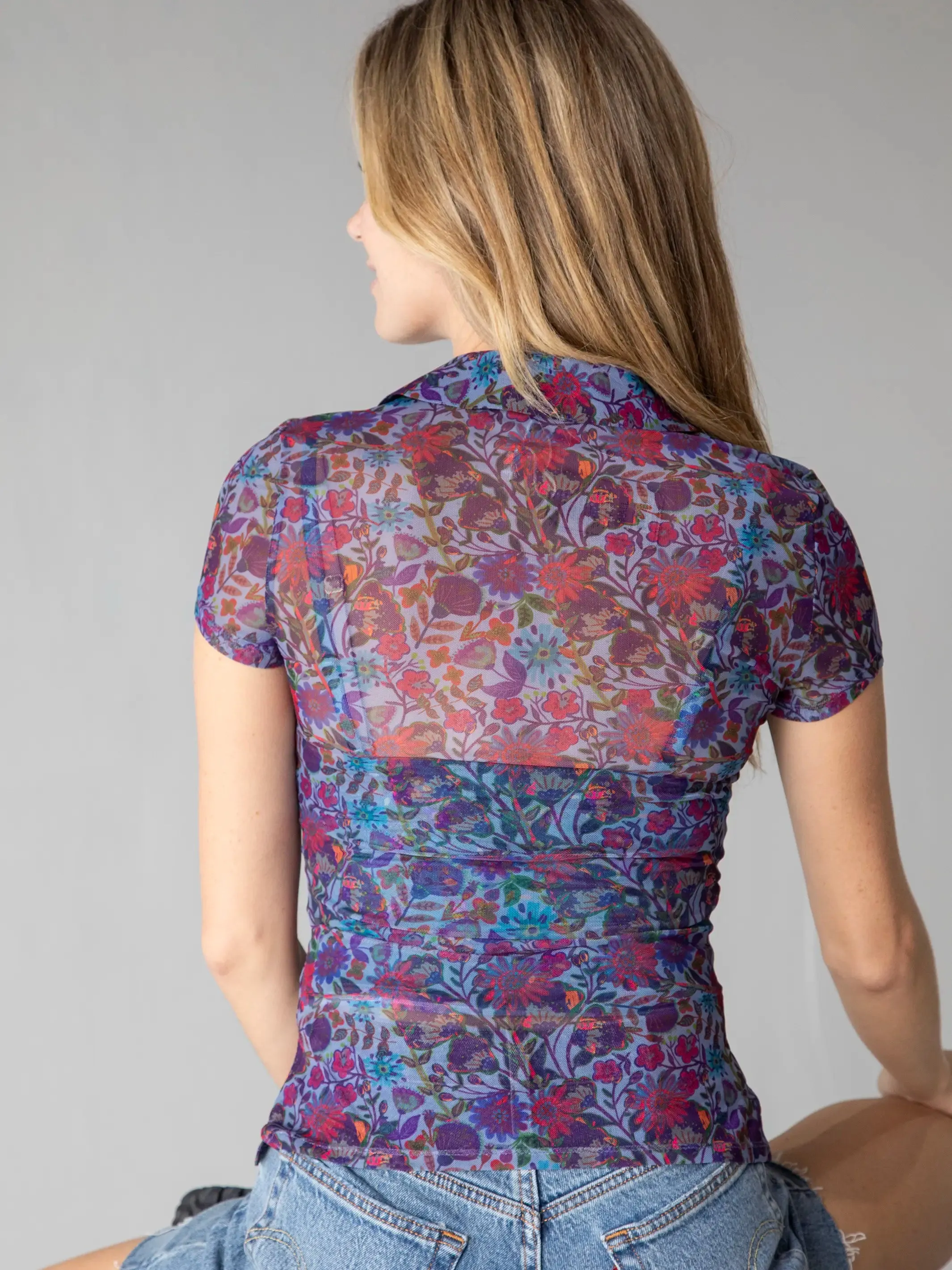 Carina Mesh Short Sleeve Top - Dark Purple Daisies