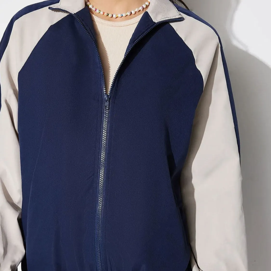 Contrast Zip Up Collared Neck Long Sleeve Jacket