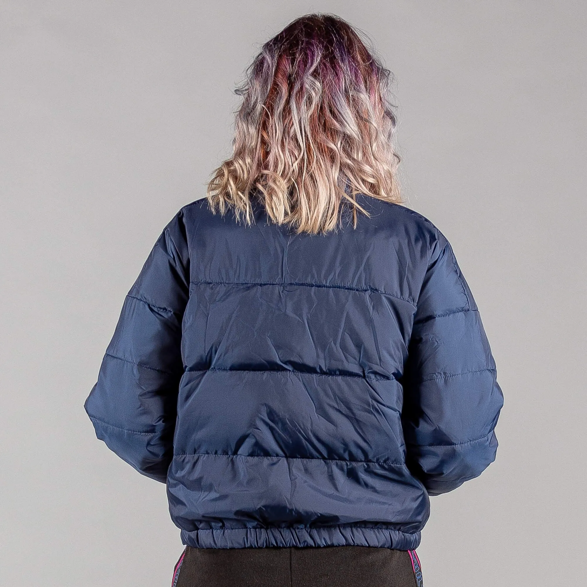 Dámska zimná bunda Fila CHAYLSE thin puff jacket black iris tmavomodrá