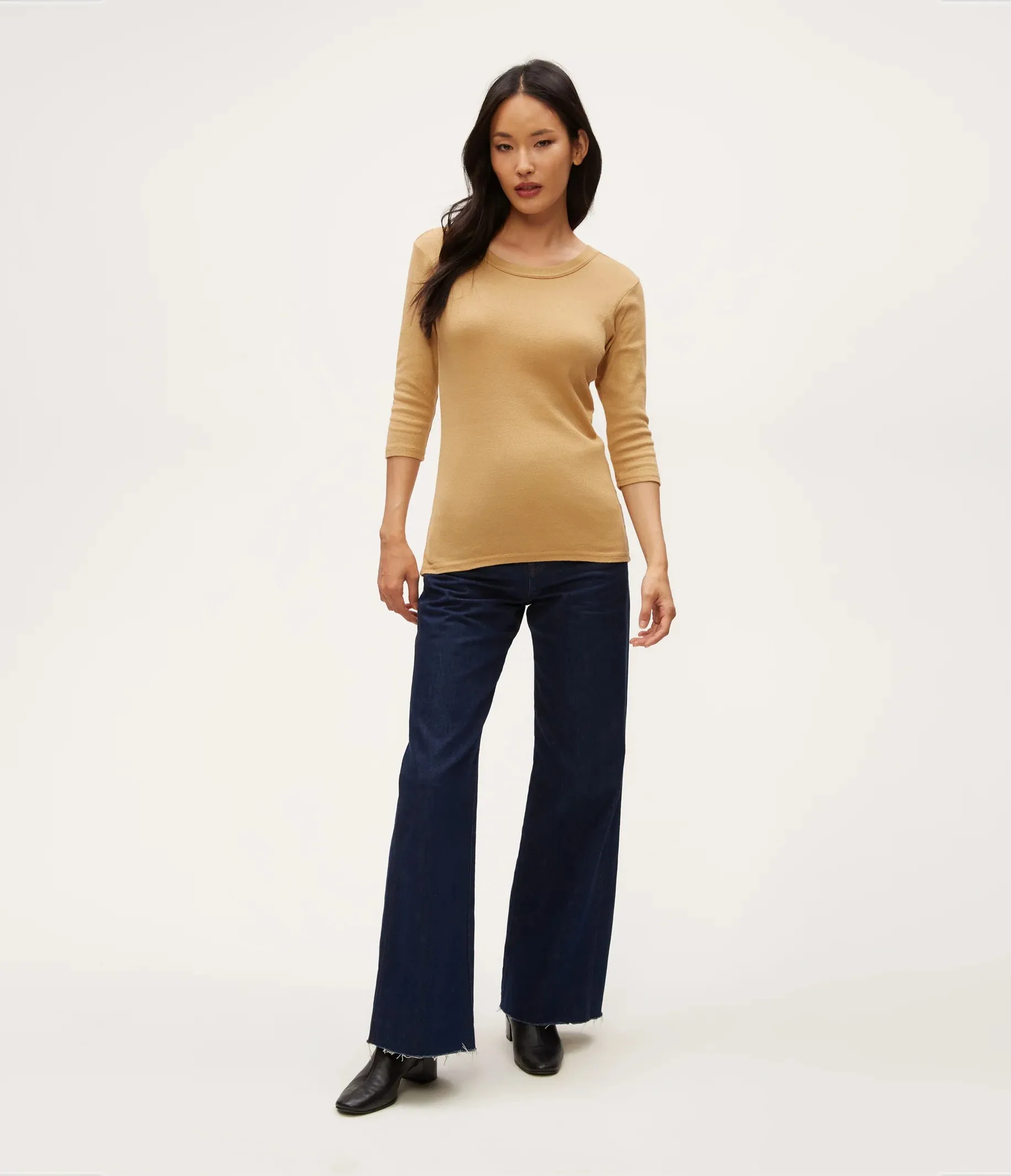 Dora 3/4 Sleeve Shine Tee
