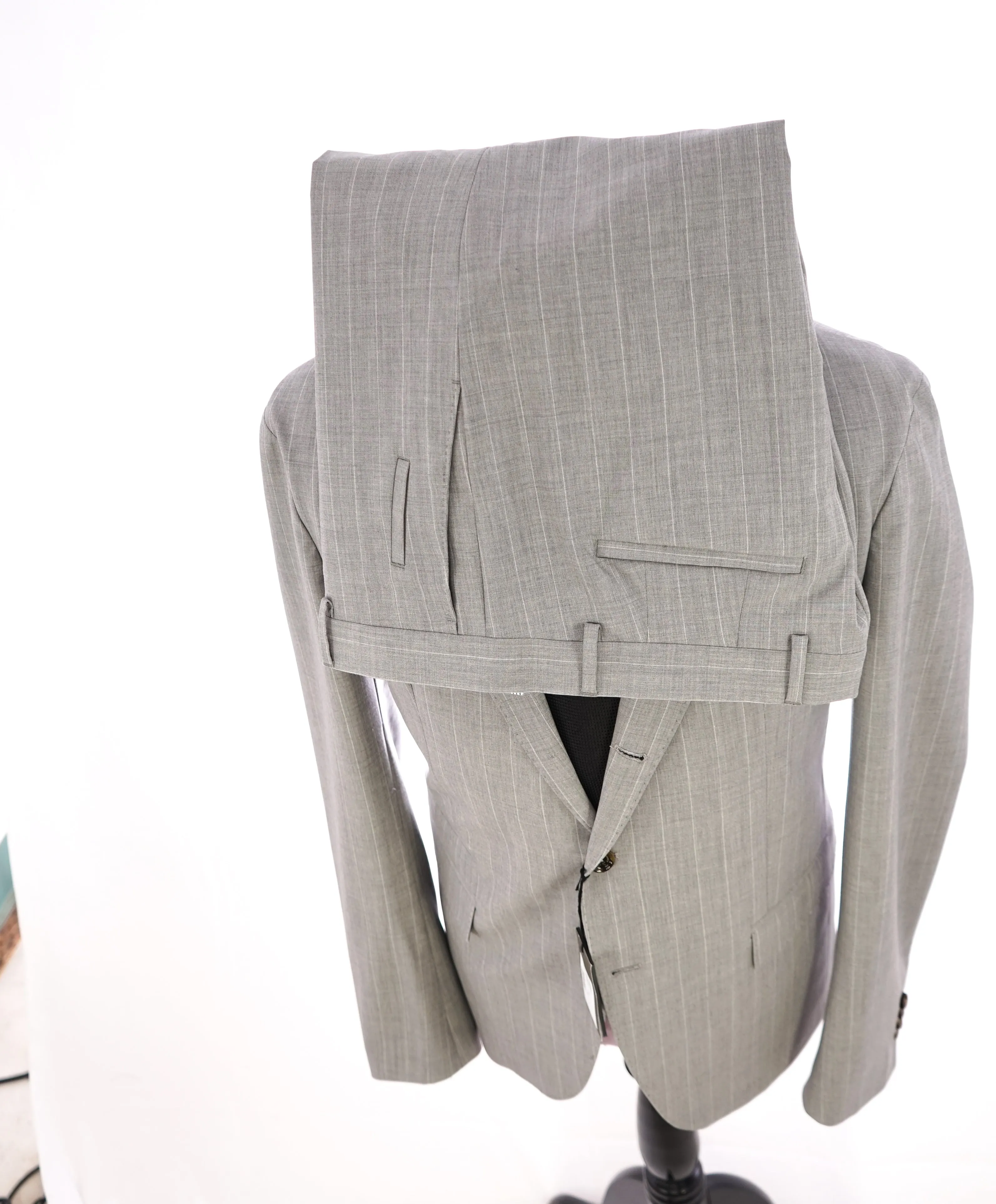 ELEVENTY - 2/3 Button Roll Lapel Elastane Blend Performance Unlined Suit - 44R