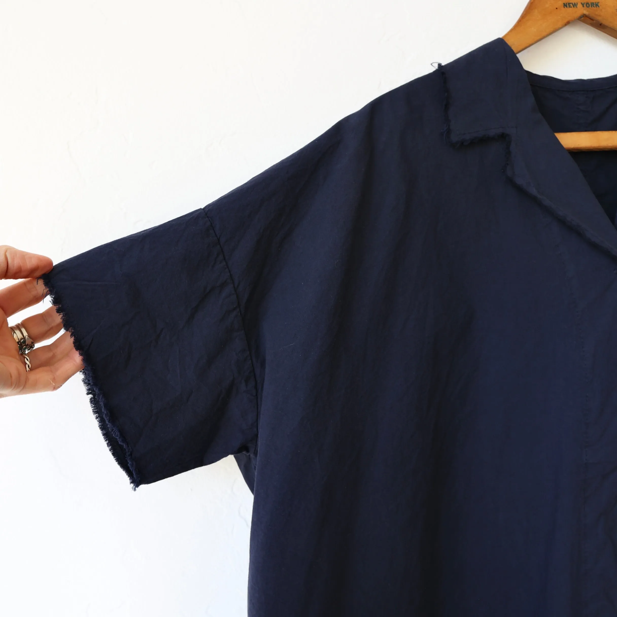 Hannoh Notch Collar Shirt - Navy