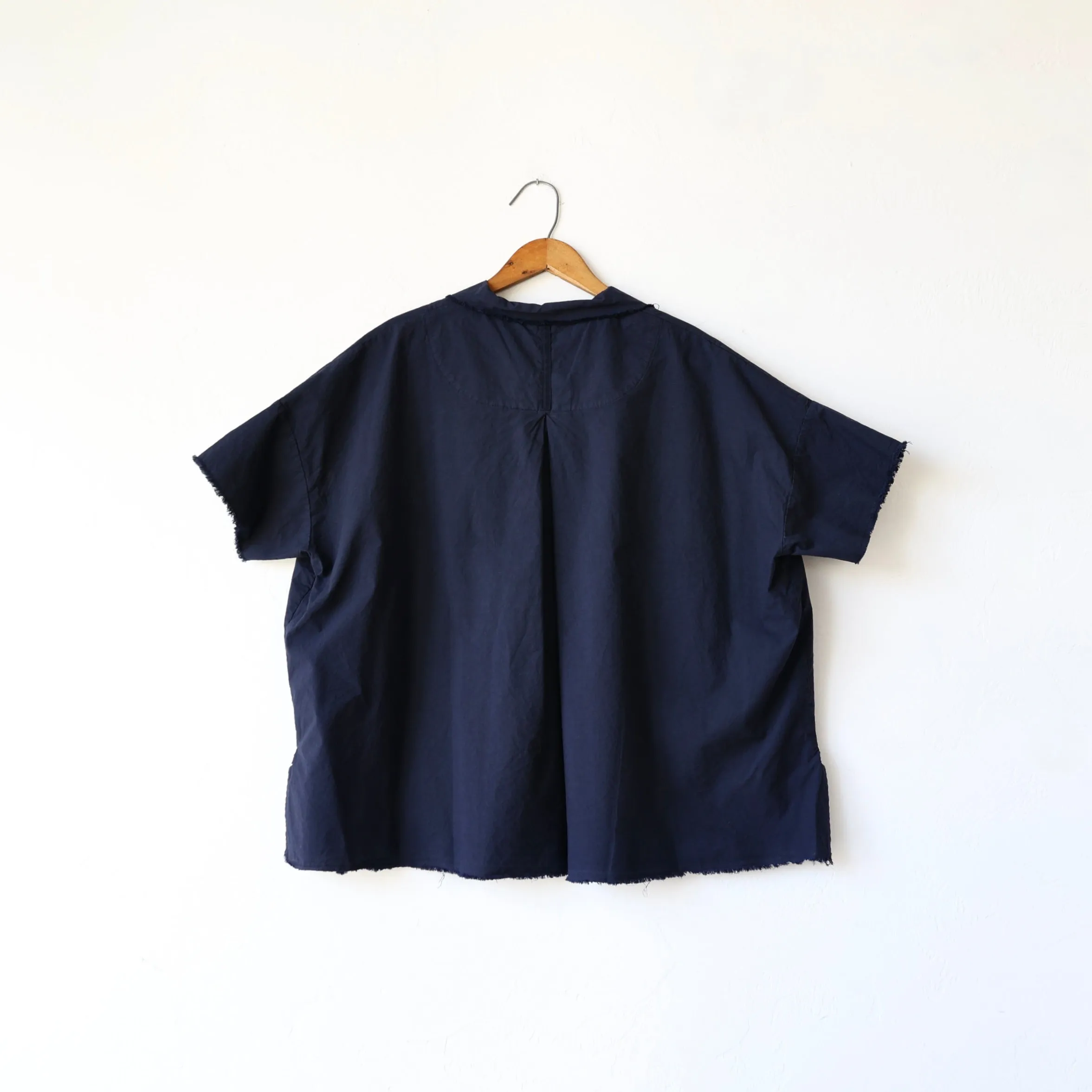 Hannoh Notch Collar Shirt - Navy