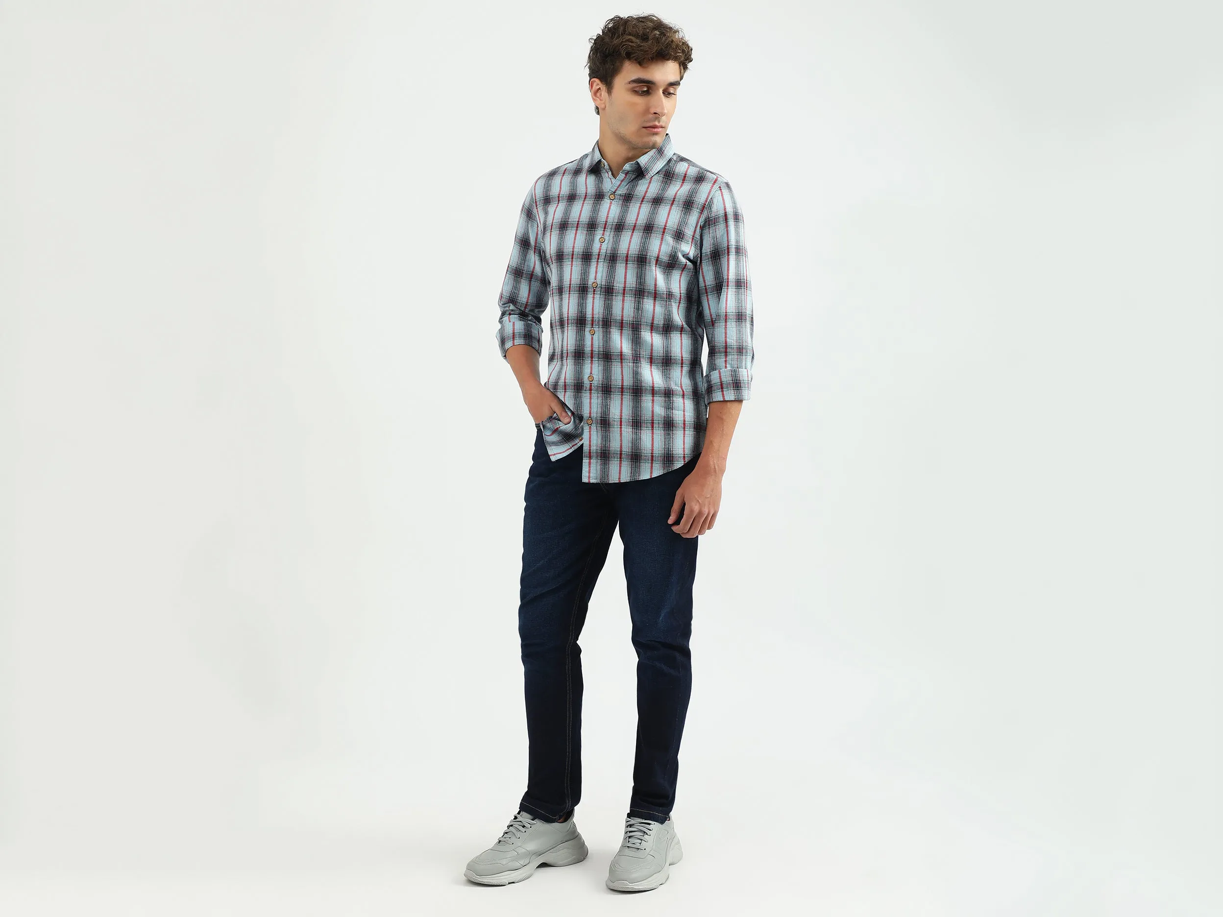 Men Checked Spread Collar Shirt
