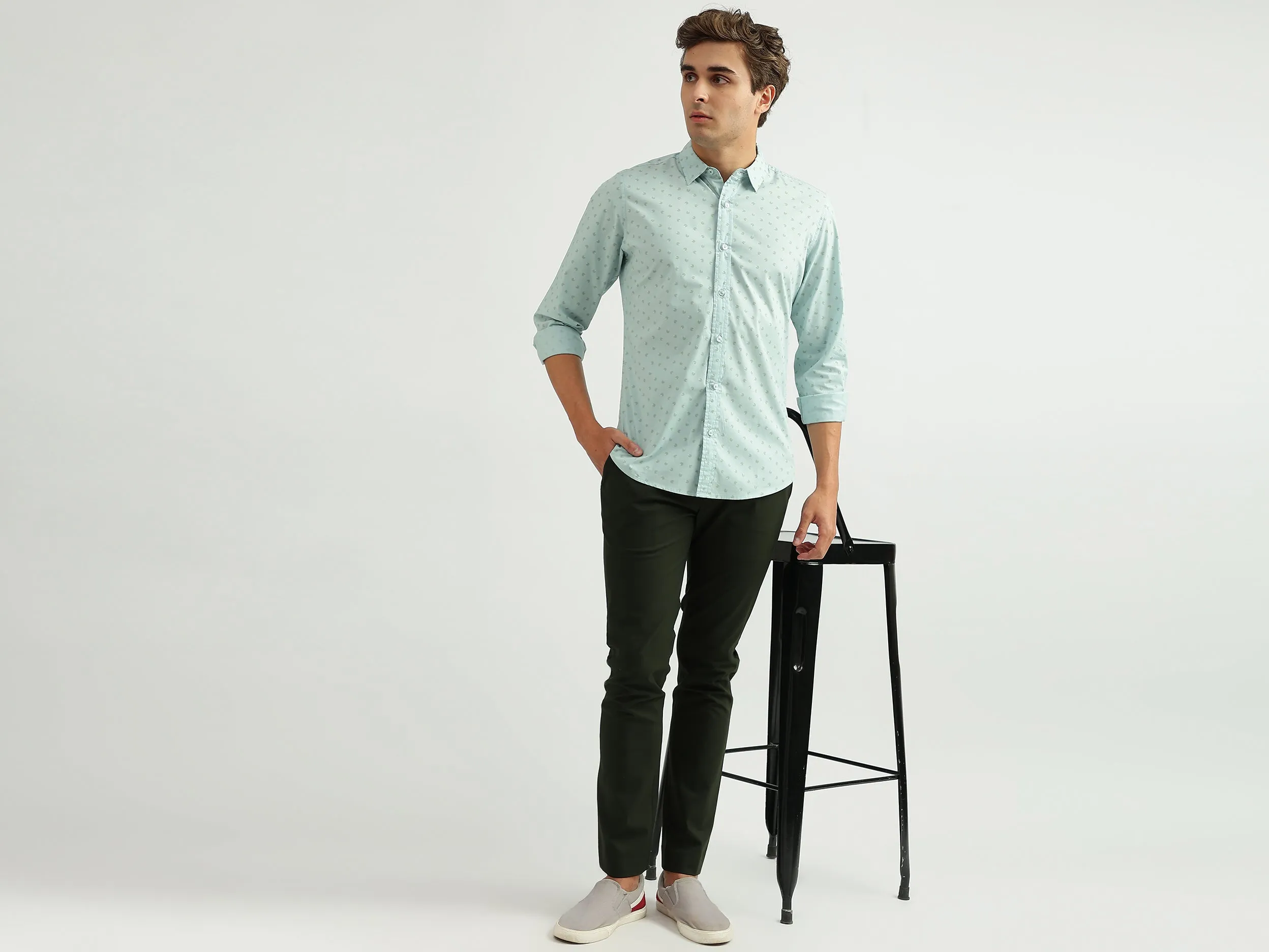 Men Printed Spread Collar Shirt