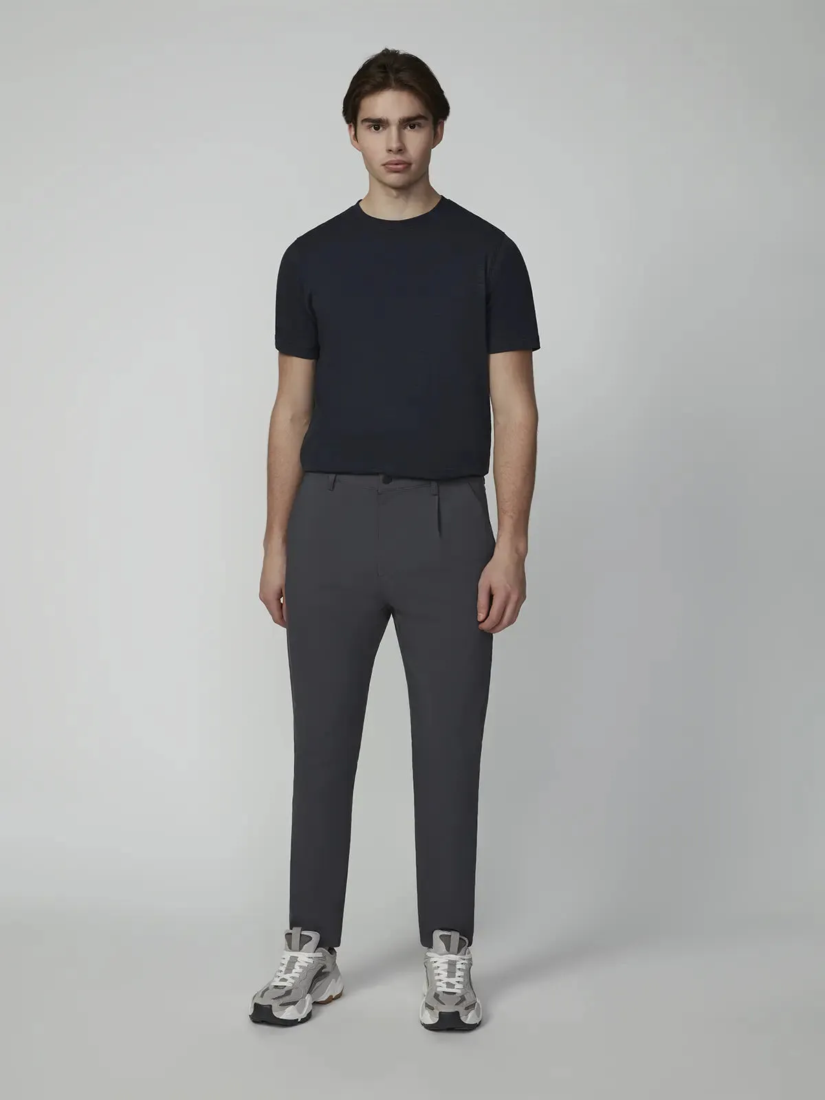 Men's Solid Bungee Casual Pleated Chino Pant