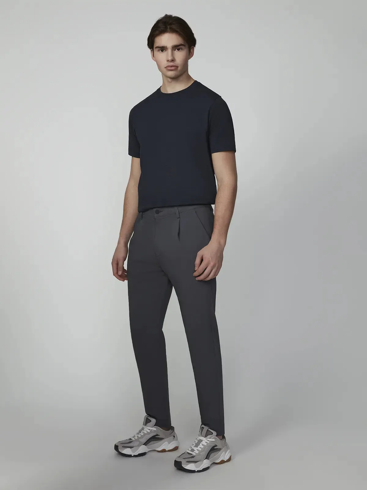 Men's Solid Bungee Casual Pleated Chino Pant