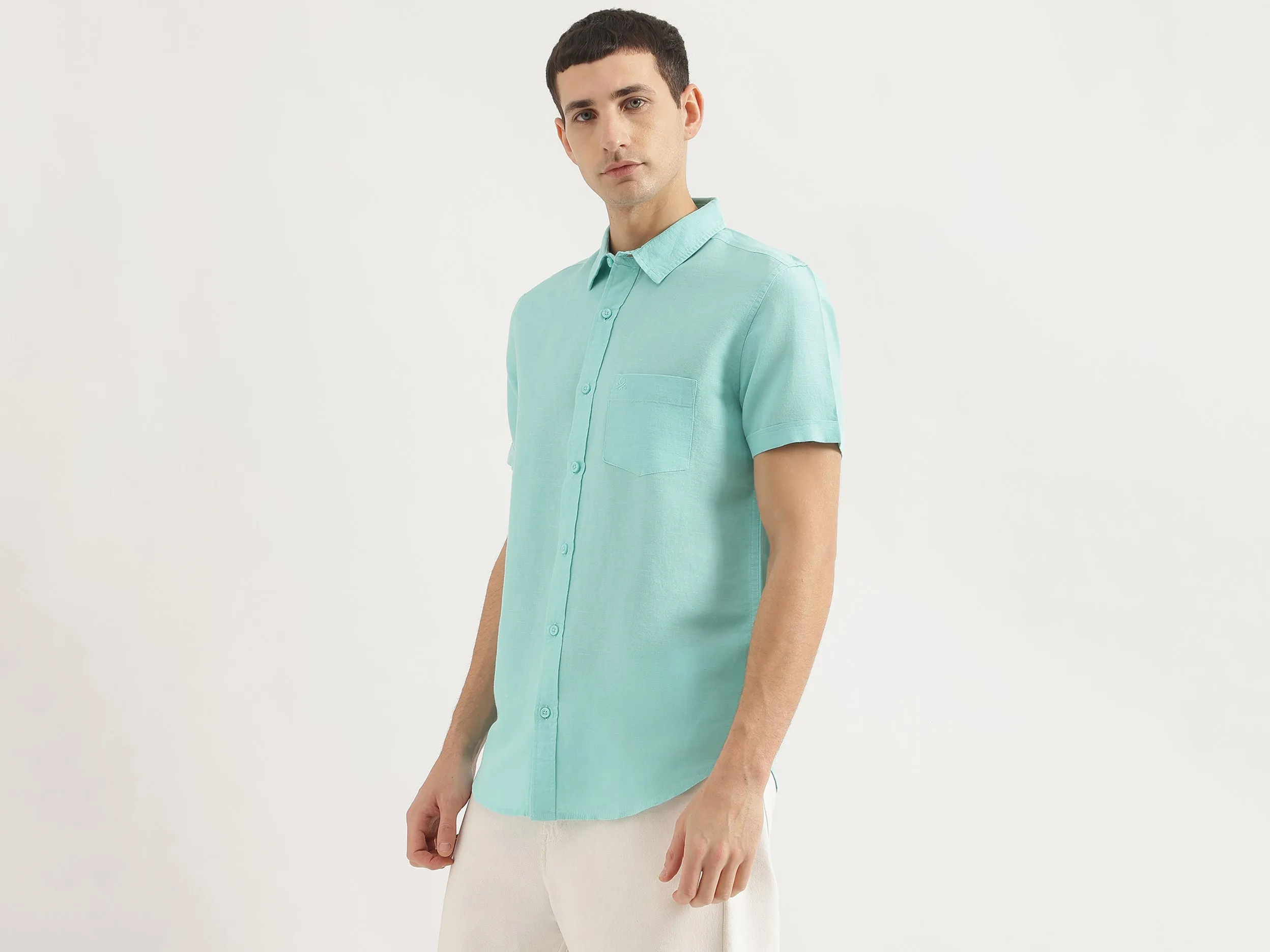 Regular Fit Spread Collar Solid Shirt
