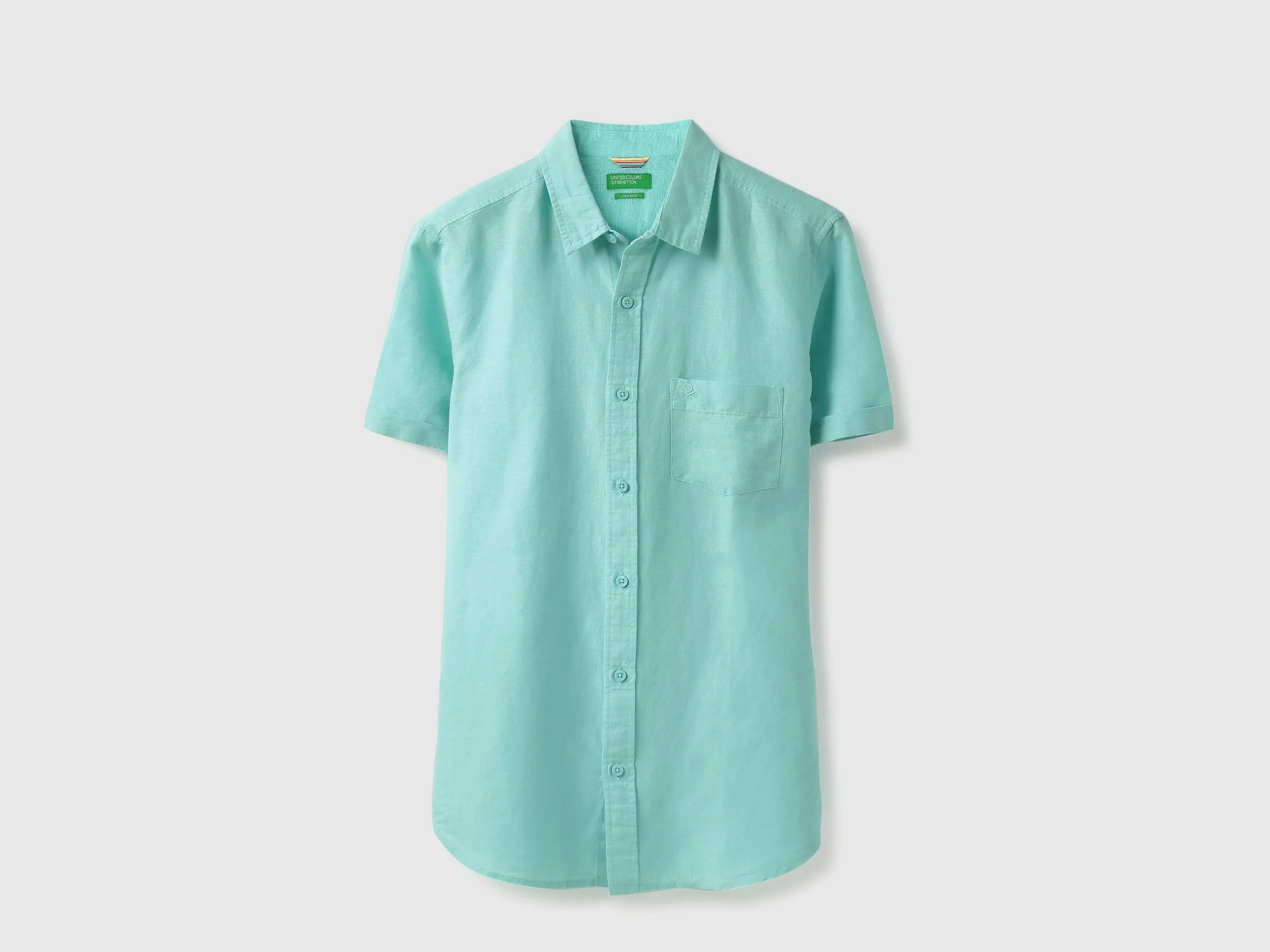 Regular Fit Spread Collar Solid Shirt