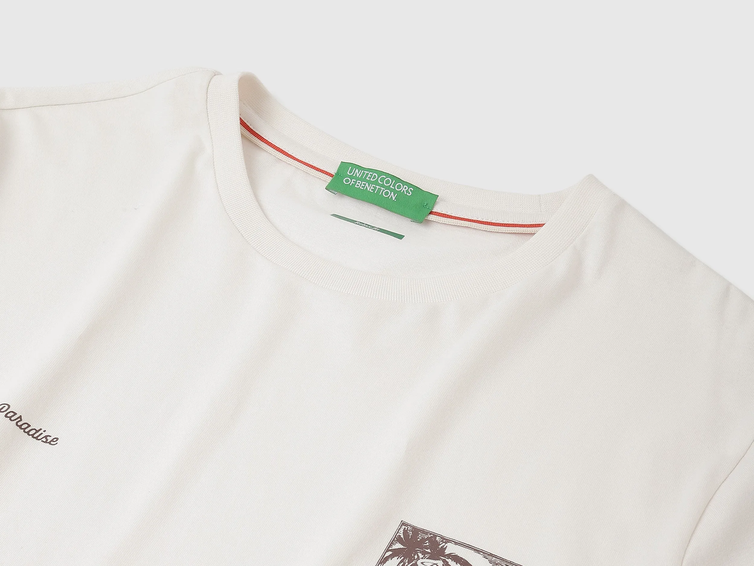 Relaxed Fit Round Neck Solid Tshirt
