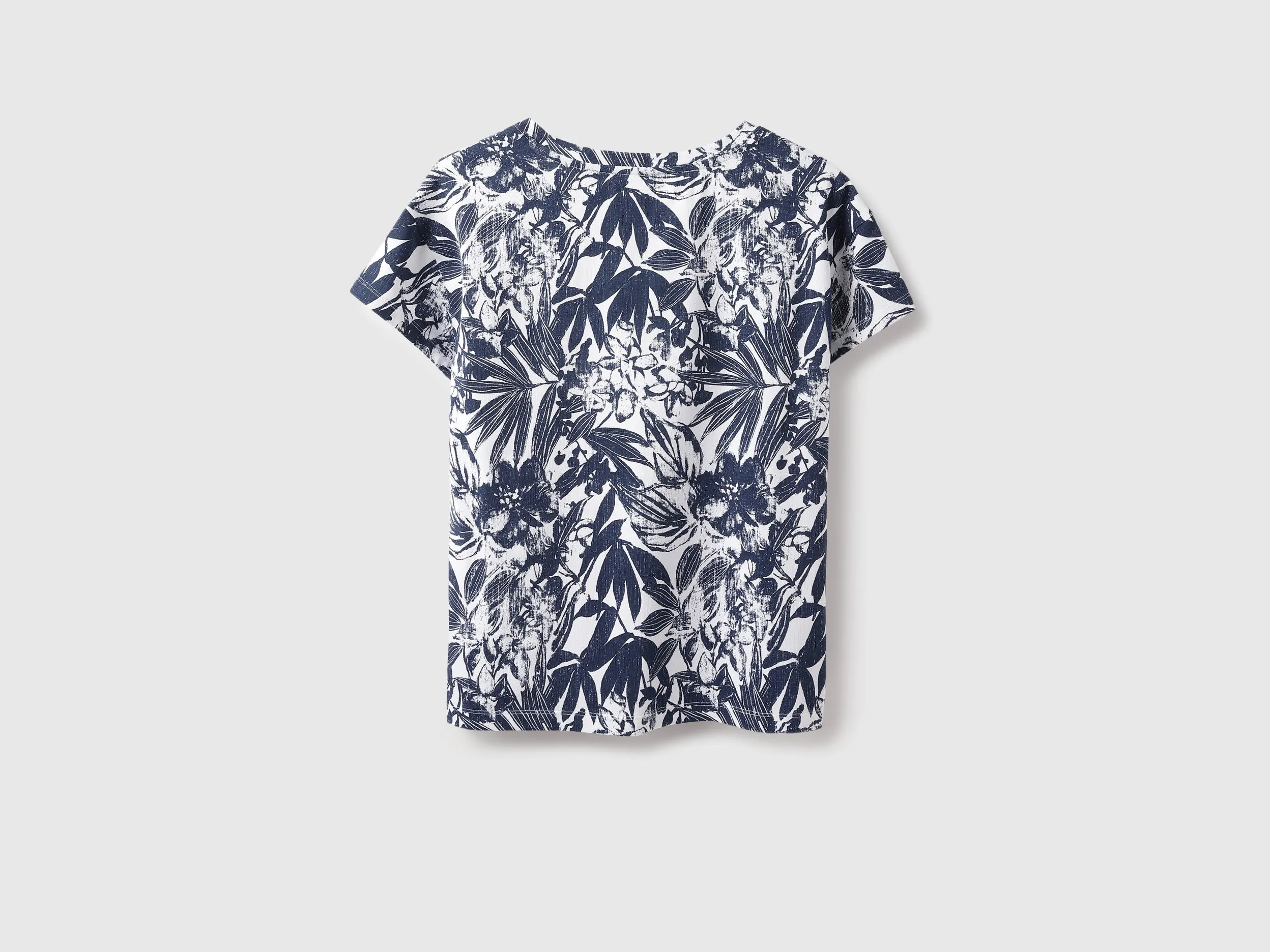 Round Neck Tropical T-shirt