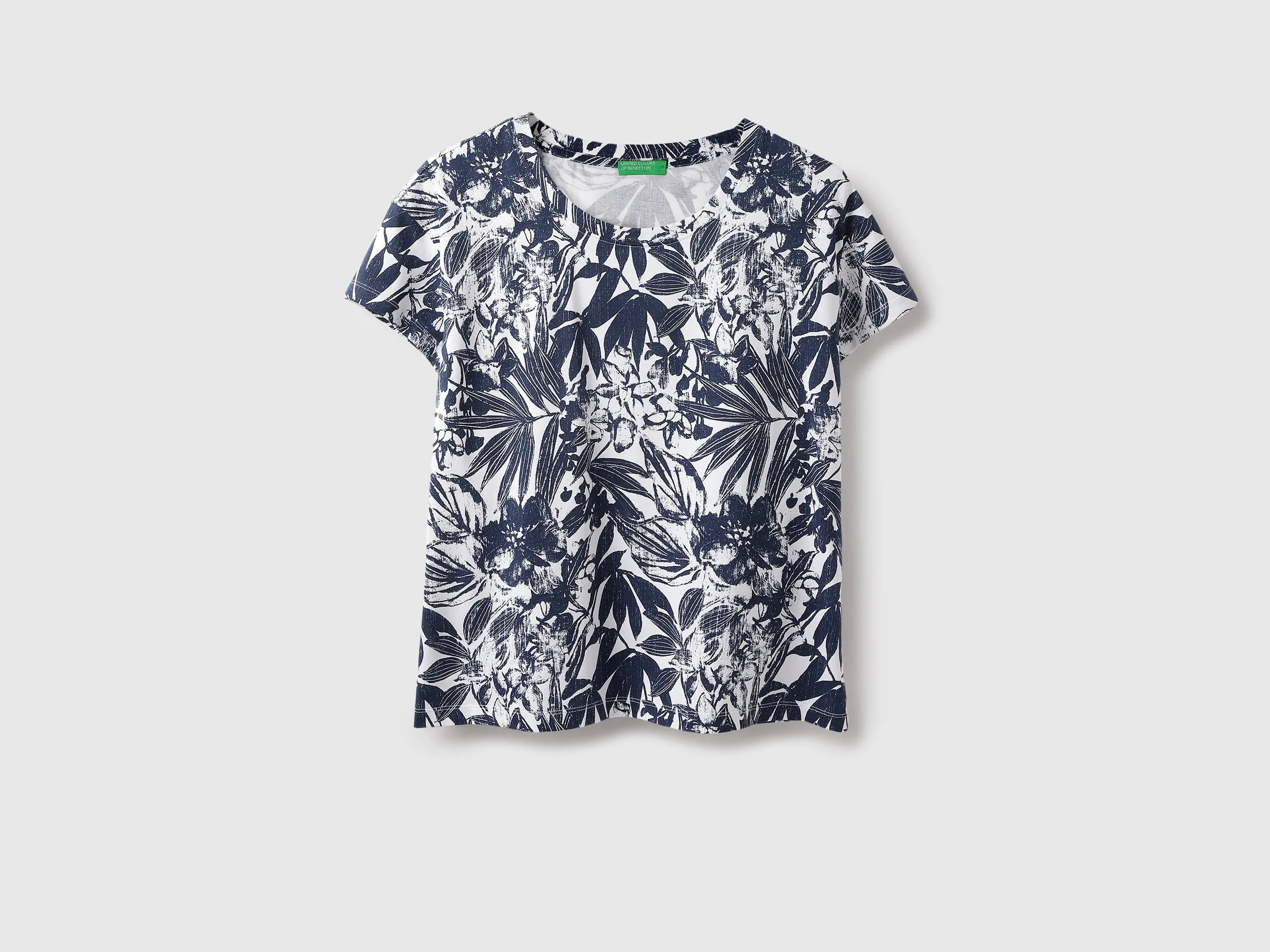 Round Neck Tropical T-shirt