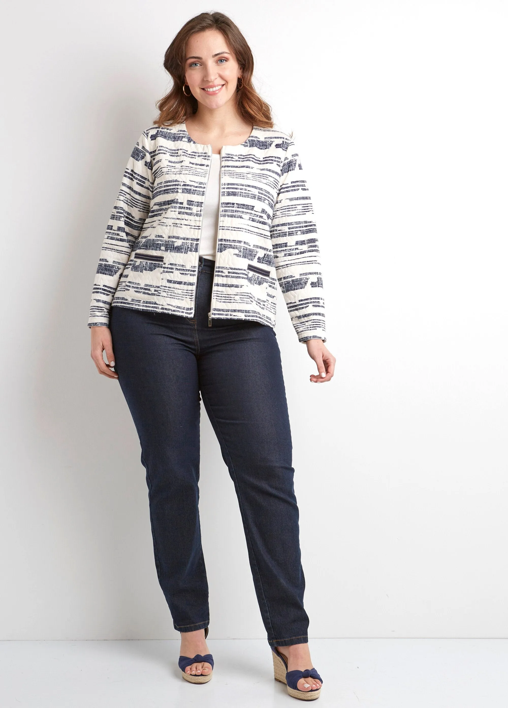 Short iridescent zipped collarless jacket