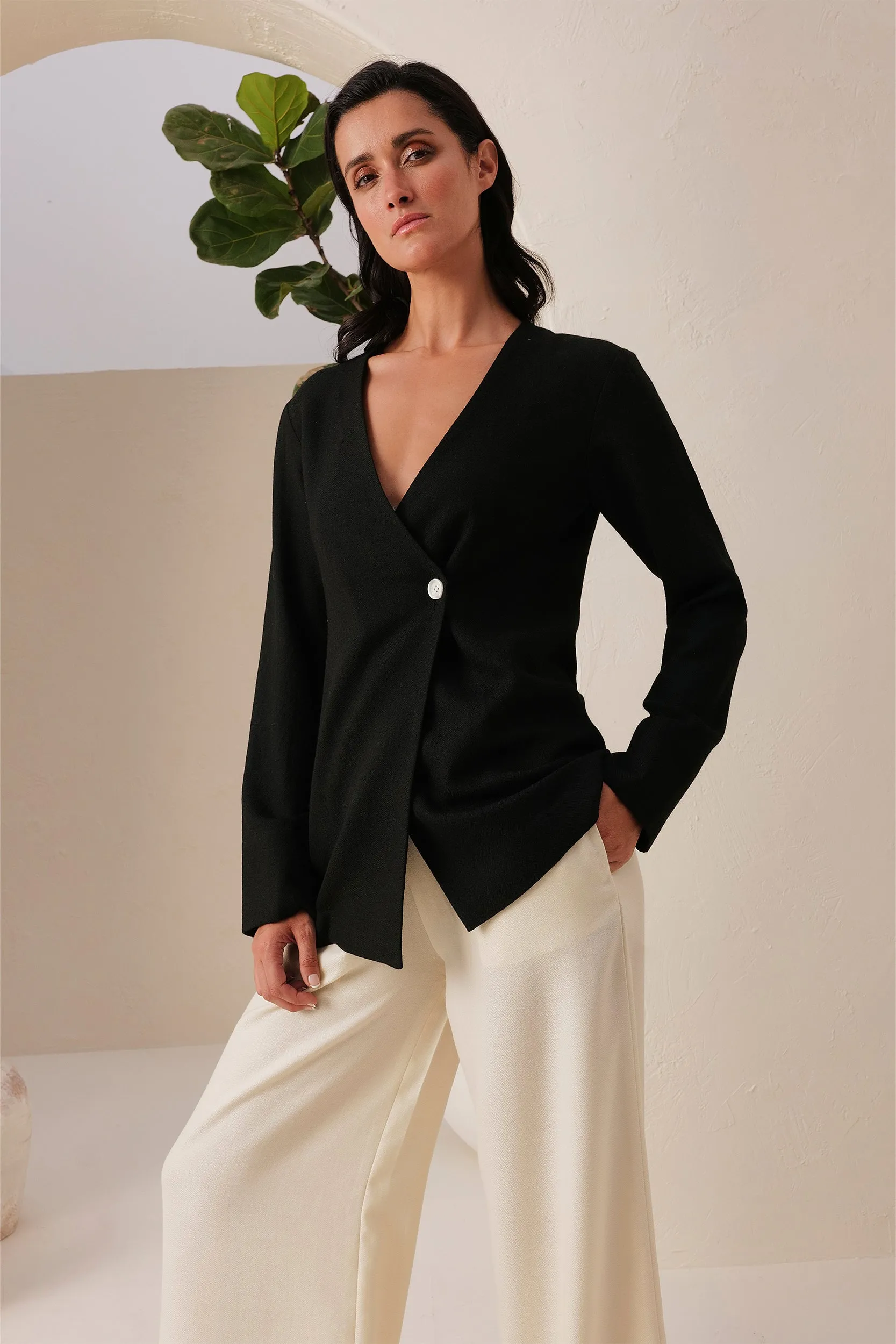 Sweden Woollen Top (Black)