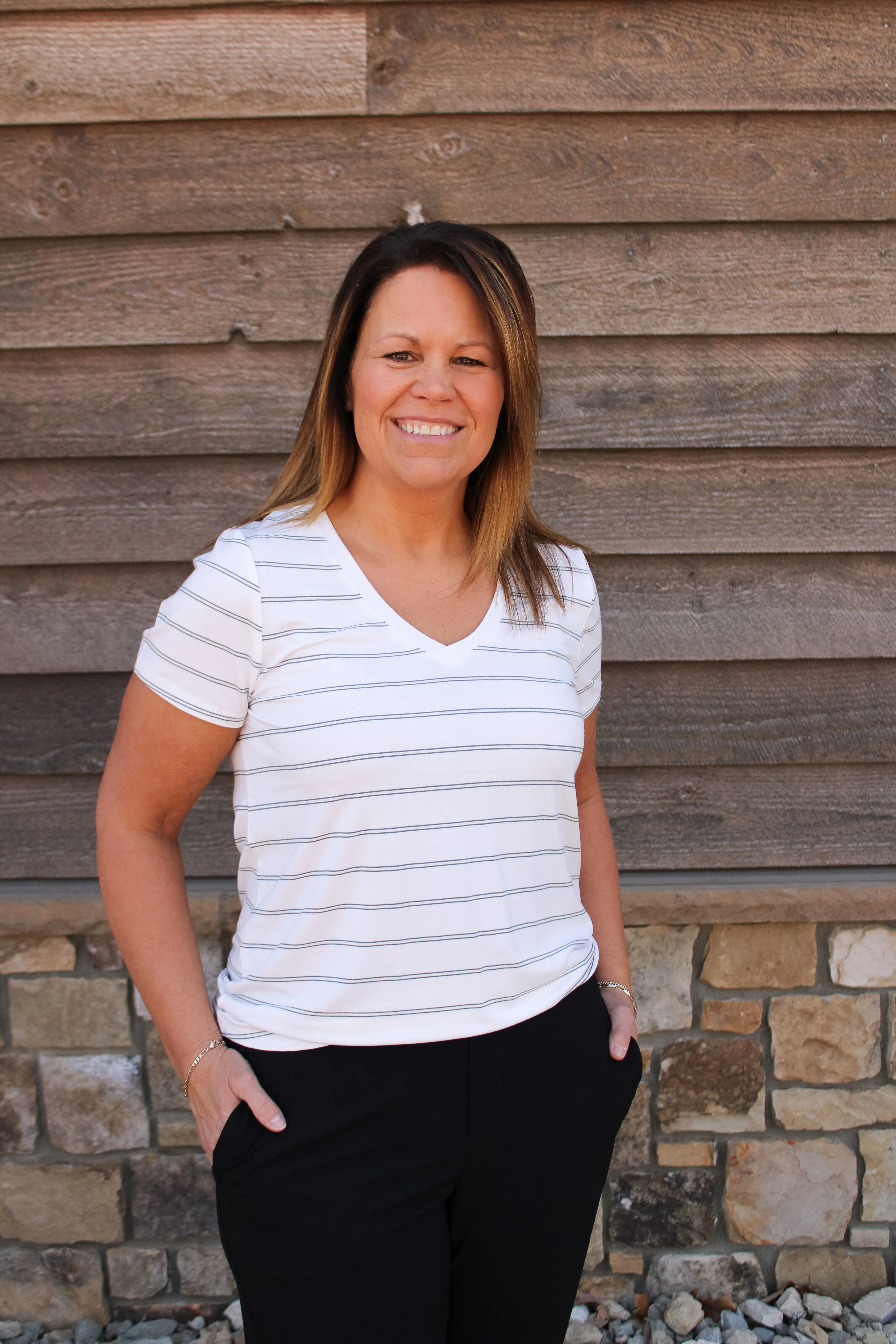 TATIANA VNECK BASIC TOP