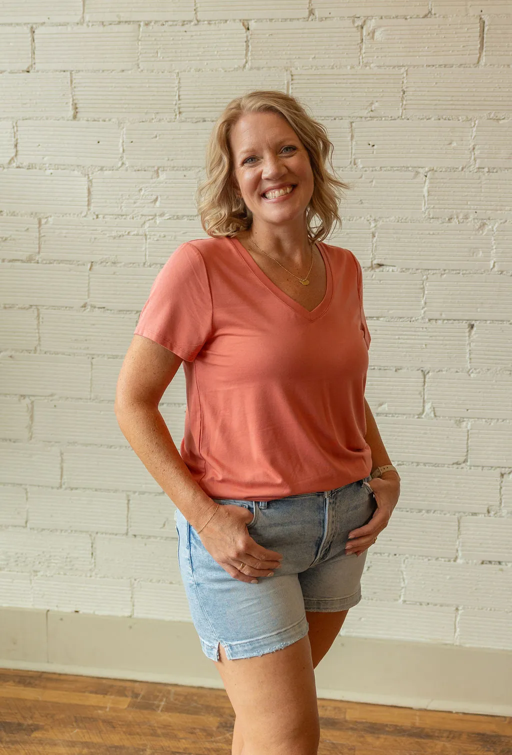 TATIANA VNECK BASIC TOP
