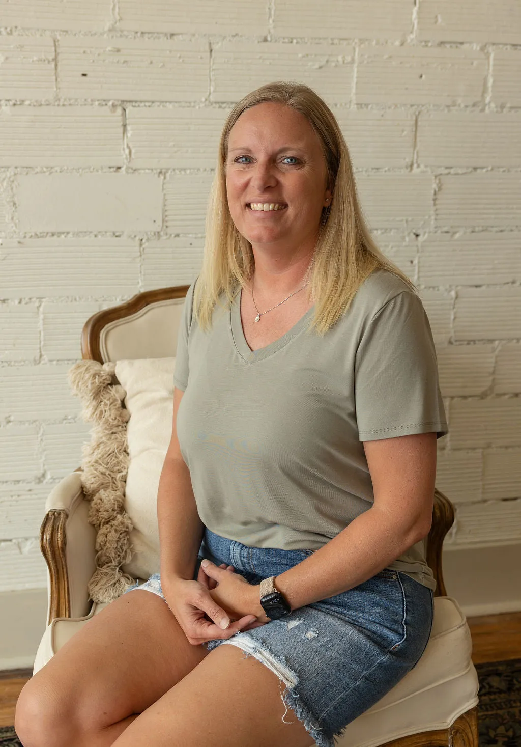 TATIANA VNECK BASIC TOP