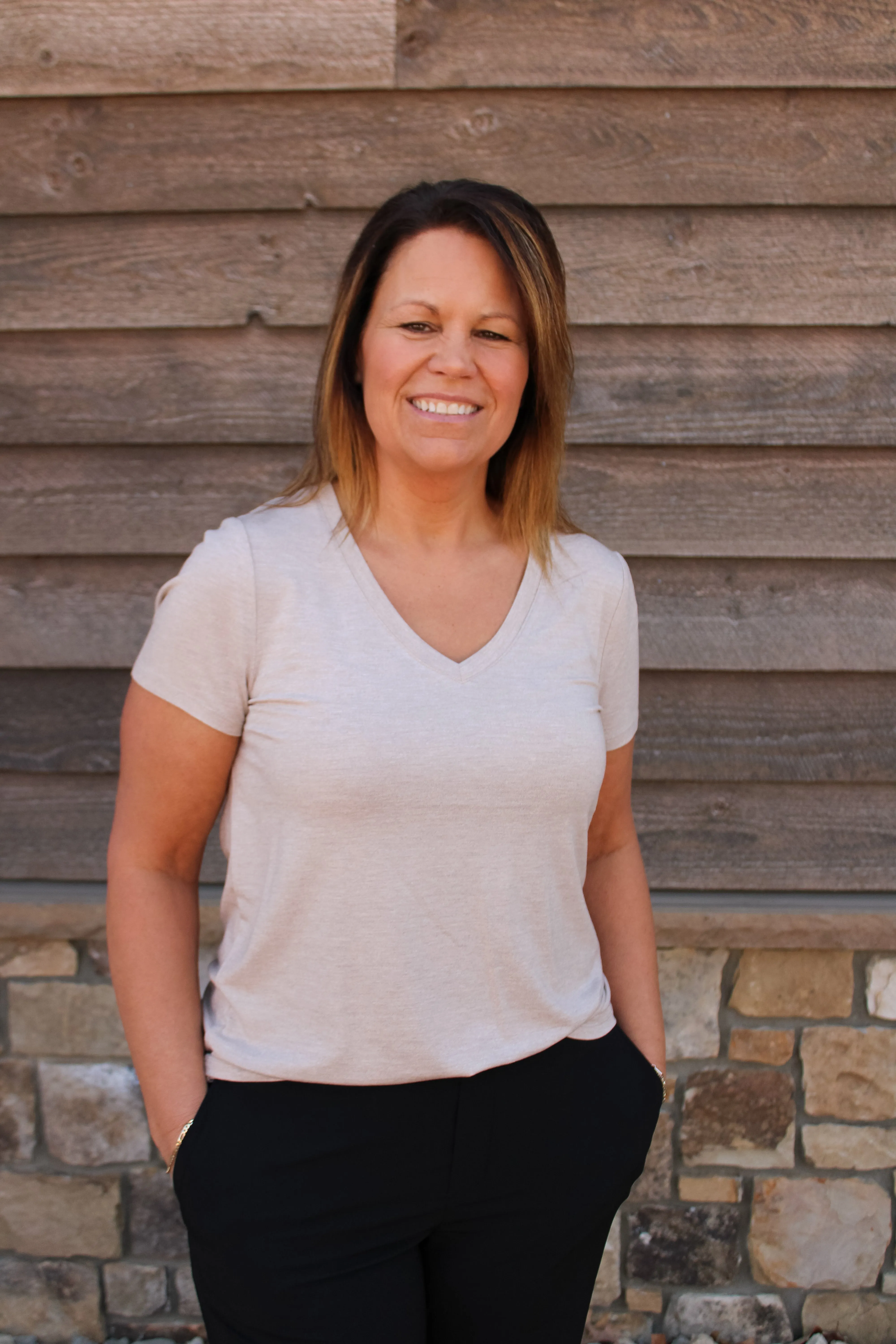 TATIANA VNECK BASIC TOP