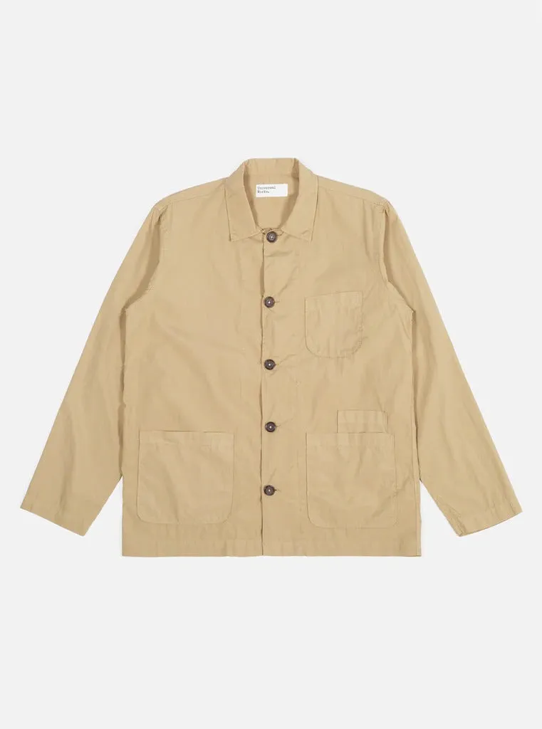 【Universal Works】Bakers Overshirt In Sand Organic Fine Poplin／成衣染 沙色 烘焙師襯衫外套