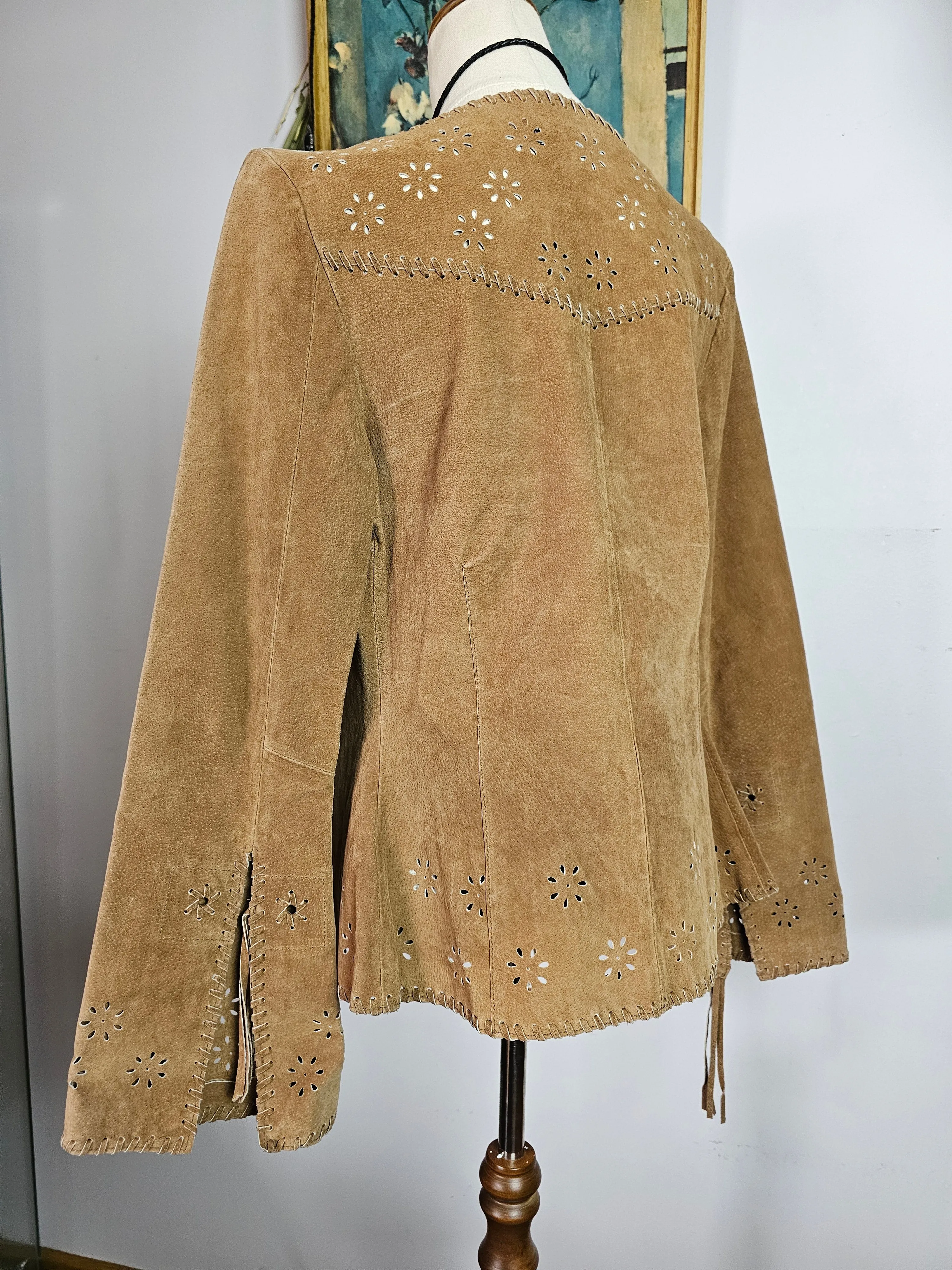Vintage Suede Boho Cowgirl Jacket – Floral Cutout & Whipstitch Detail X small