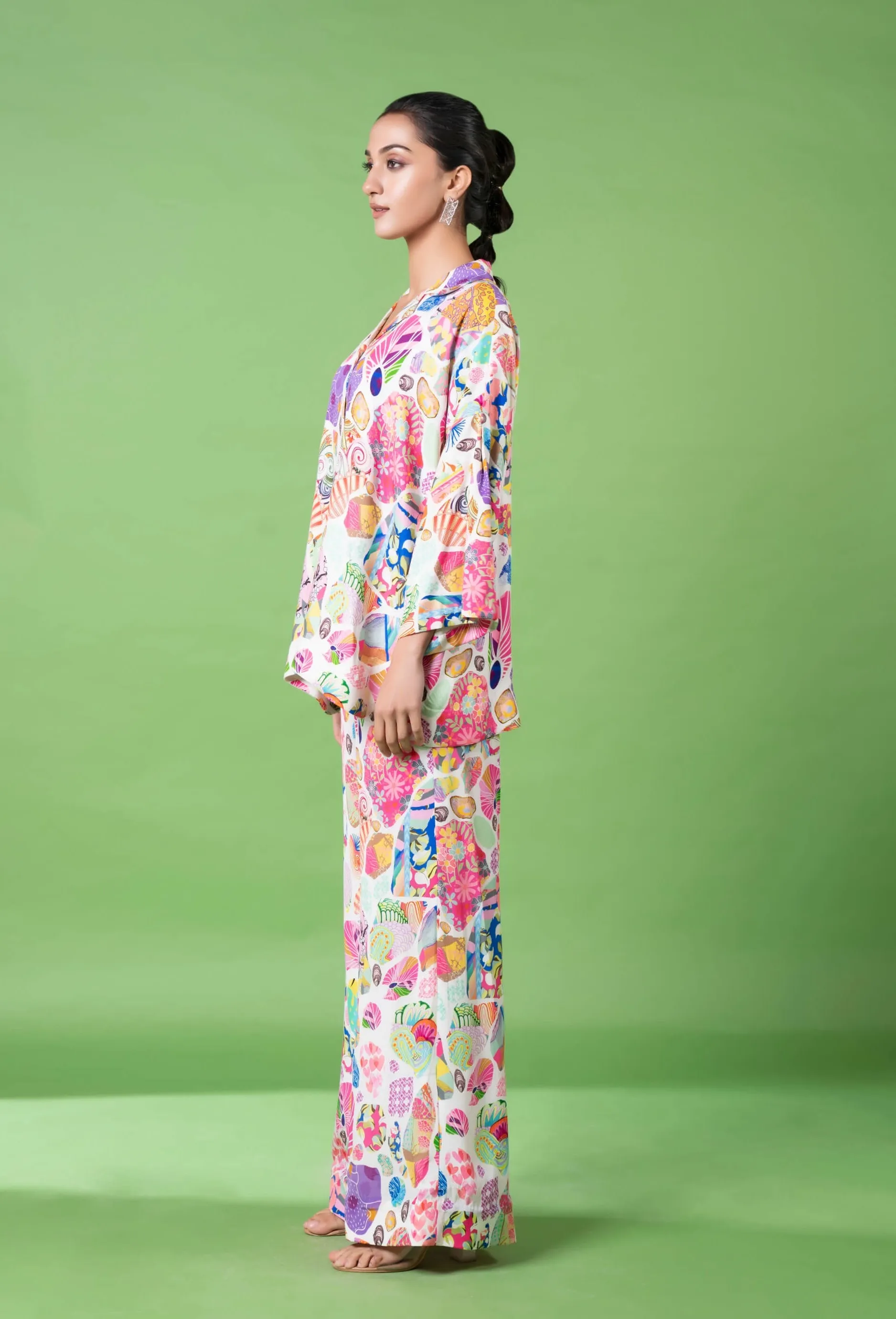 White block printed shirt and pants