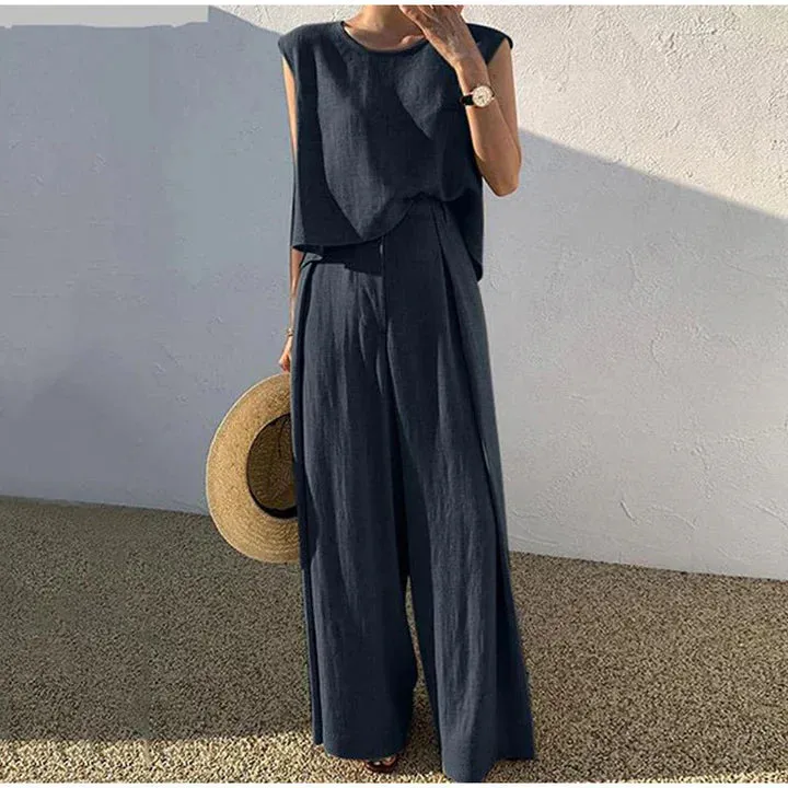 Wide-leg linen trousers and an o-neck top