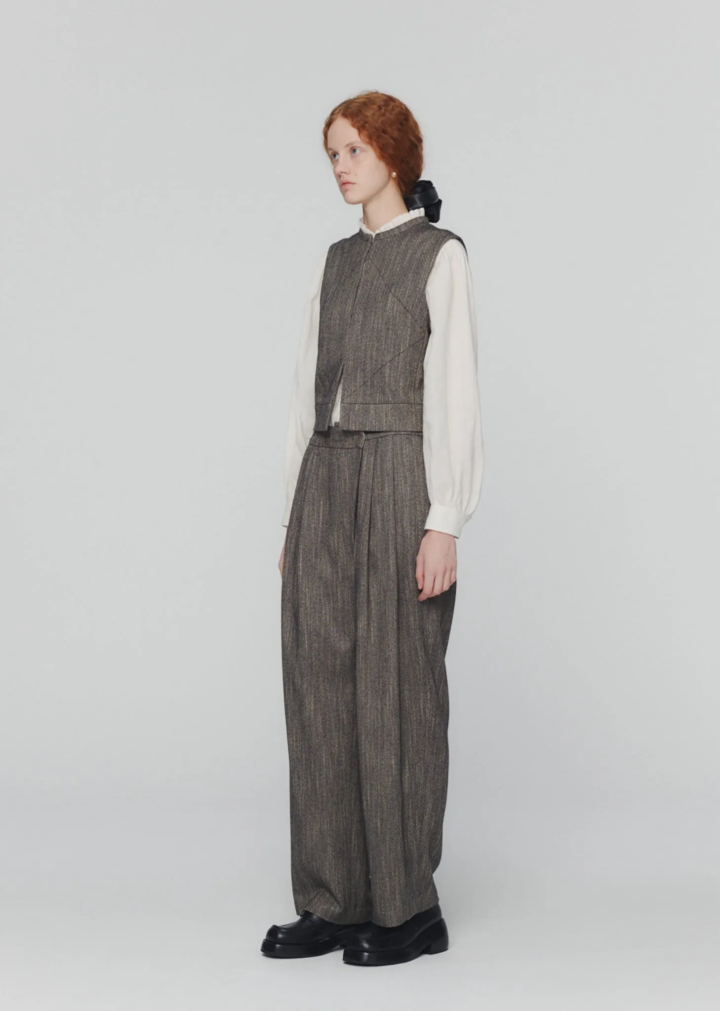 WOOL TWO TUCK WRAP PANTS